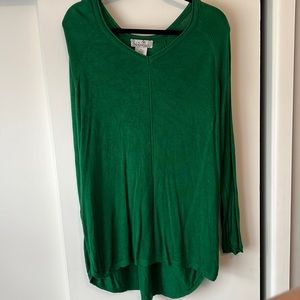 Forest green tunic sweater V-neck size 3X longer in back rayon